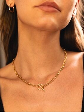 BNIB Atolea Paperclip Toggle Waterproof Necklace